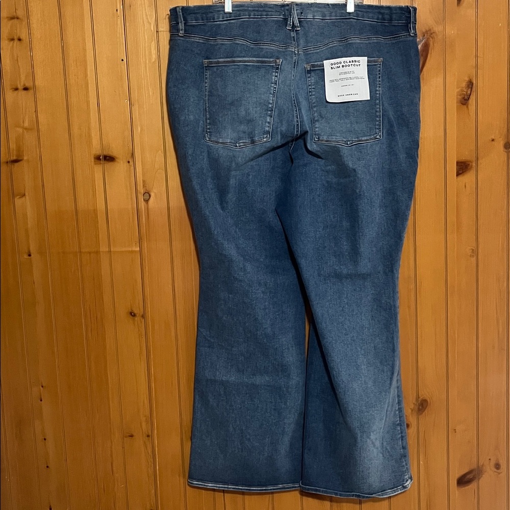 Good American Good Classic Slim Bootcut Jeans - Picture 5 of 10